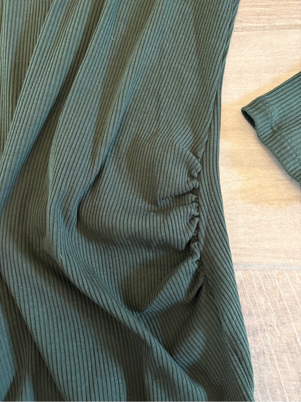 Old Navy Maternity Ribbed Turtleneck Long Sleeve Top - Green - Size Medium - Picture 3 of 8